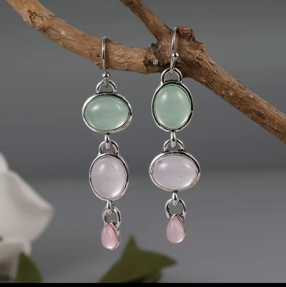 Jewelry - New moonstone drop dangle earrings